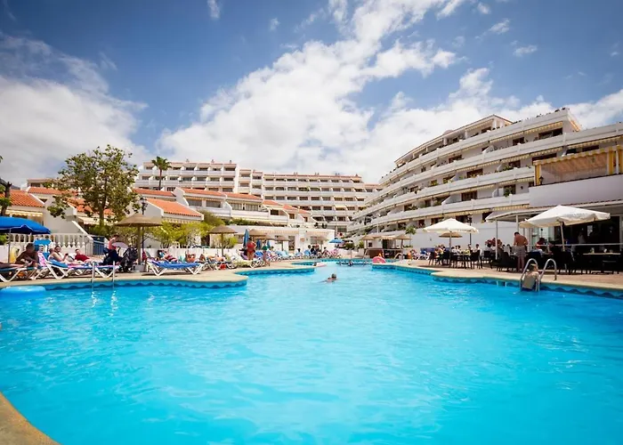 2007 Garden Chic, Heated Pool! דירה