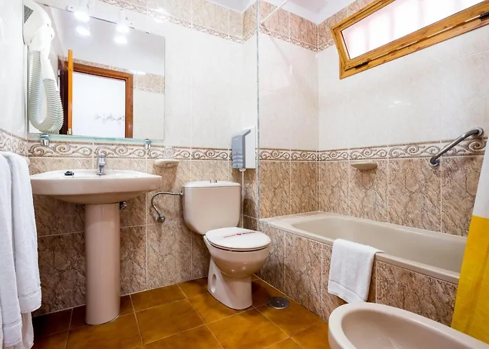 2007 Garden Chic, Heated Pool! Appartement *